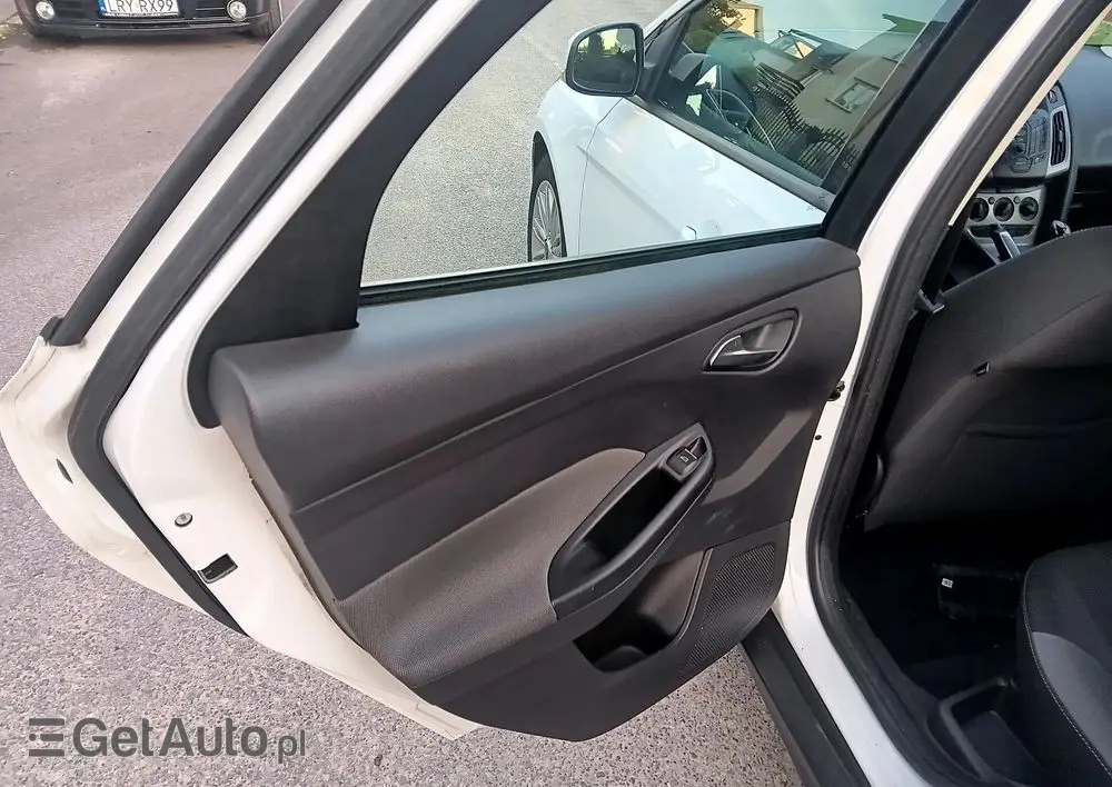 FORD Focus 1.6 TDCi DPF Start-Stopp-System Trend