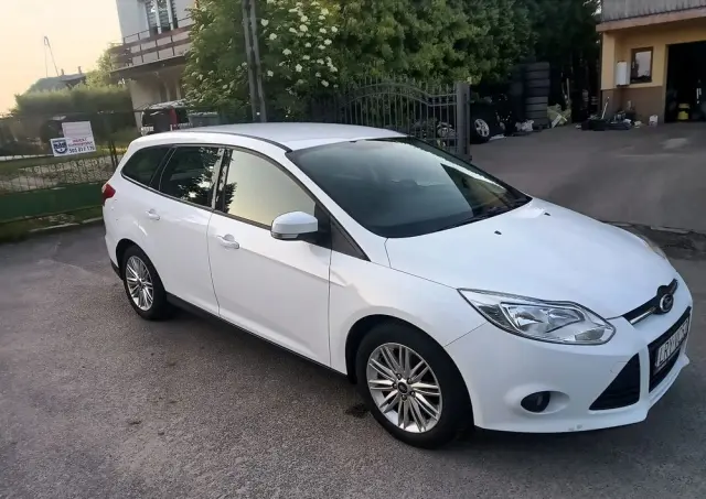 FORD Focus 1.6 TDCi DPF Start-Stopp-System Trend