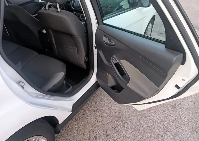 FORD Focus 1.6 TDCi DPF Start-Stopp-System Trend