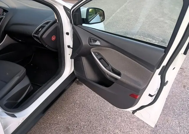 FORD Focus 1.6 TDCi DPF Start-Stopp-System Trend