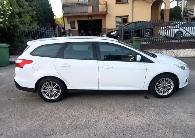 FORD Focus 1.6 TDCi DPF Start-Stopp-System Trend