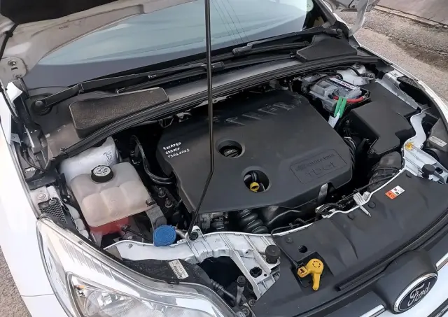 FORD Focus 1.6 TDCi DPF Start-Stopp-System Trend