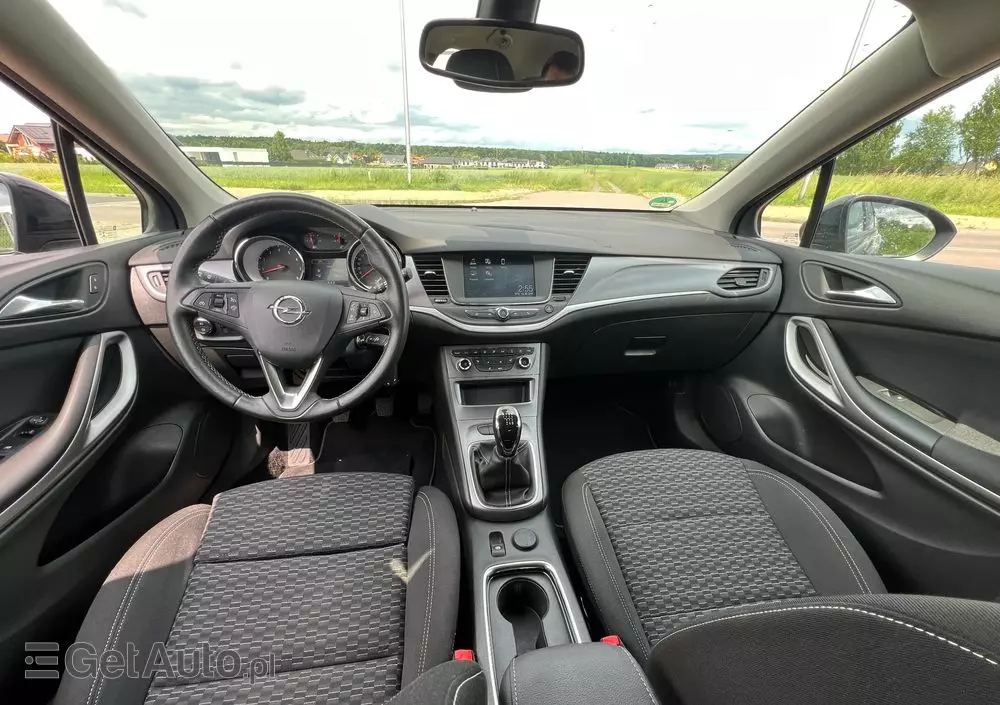 OPEL Astra 1.4 Turbo Edition