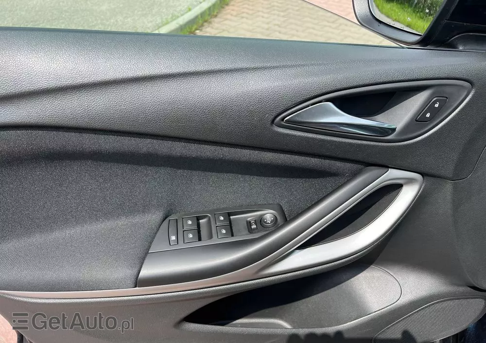 OPEL Astra 1.4 Turbo Edition