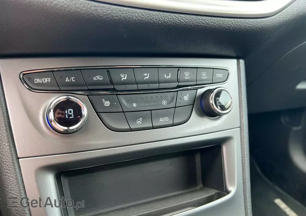 OPEL Astra 1.4 Turbo Edition