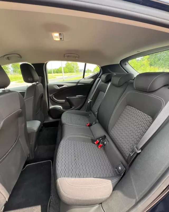 OPEL Astra 1.4 Turbo Edition