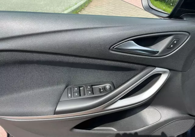 OPEL Astra 1.4 Turbo Edition