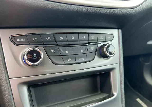 OPEL Astra 1.4 Turbo Edition