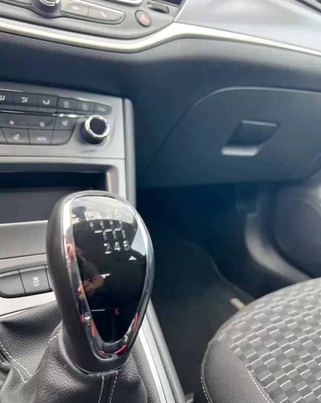 OPEL Astra 1.4 Turbo Edition