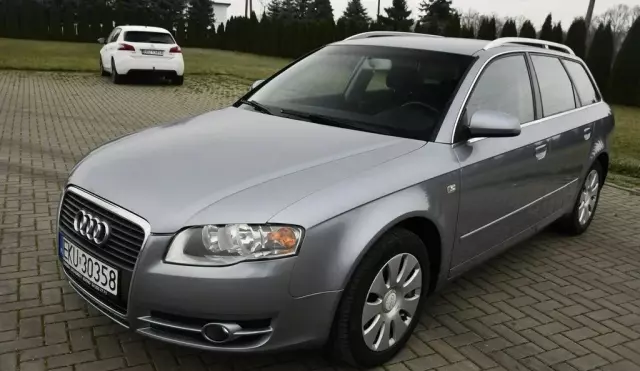 AUDI A4 