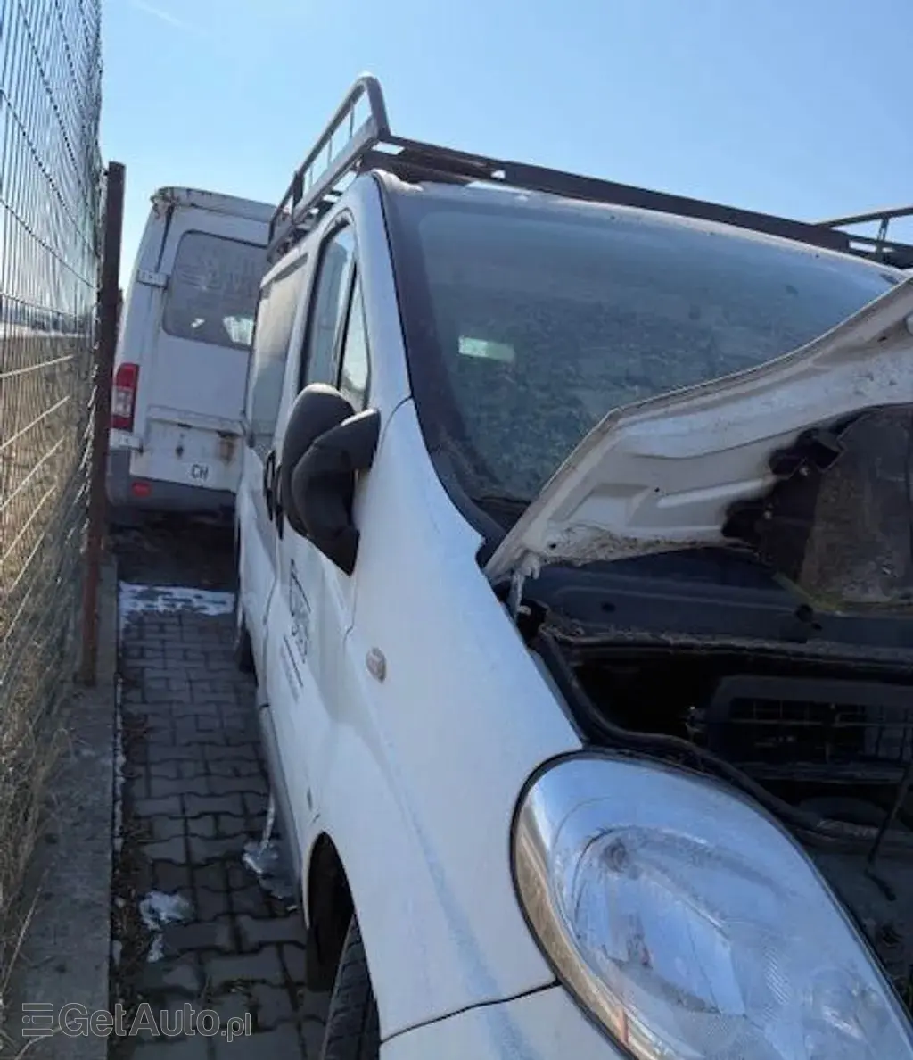 RENAULT Trafic 