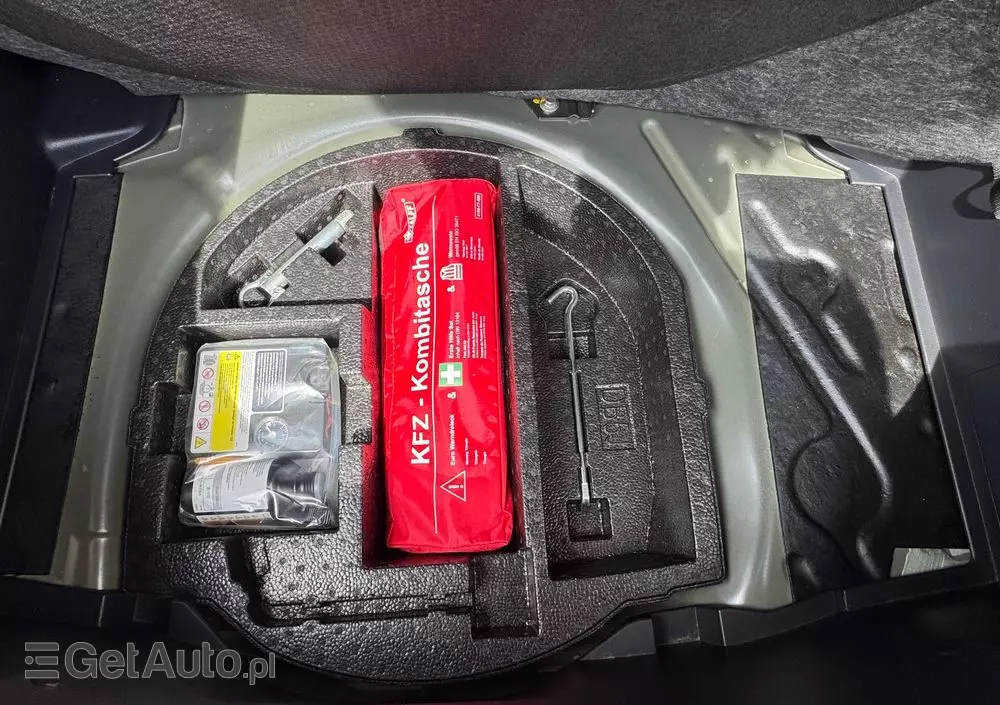 MAZDA 2 SKYACTIV-G 90 Red Edition