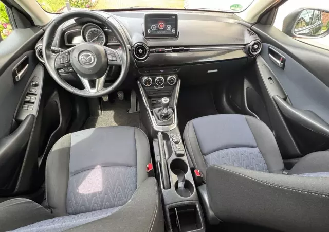 MAZDA 2 SKYACTIV-G 90 Red Edition