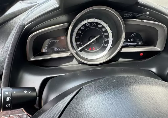 MAZDA 2 SKYACTIV-G 90 Red Edition