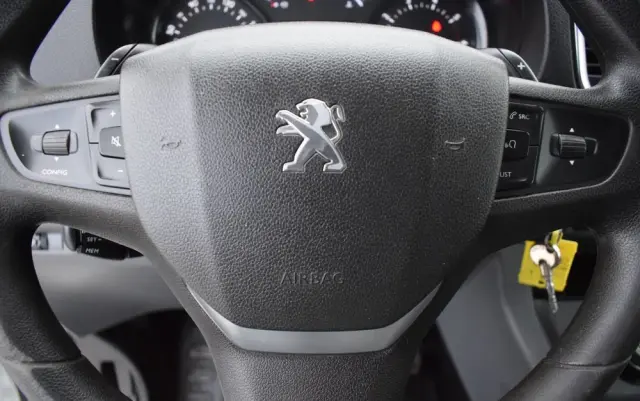 PEUGEOT Expert 