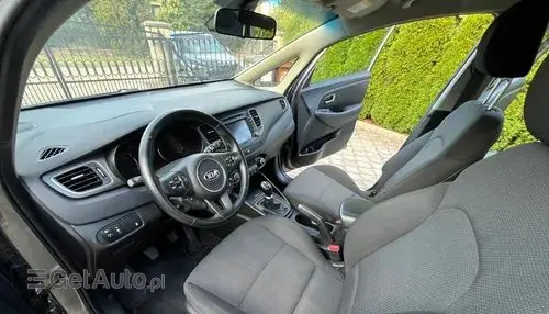 KIA Carens 