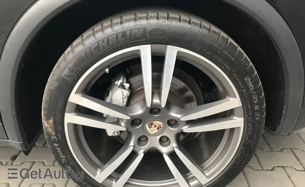PORSCHE Cayenne 