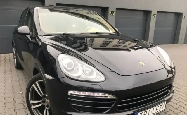 PORSCHE Cayenne 