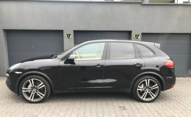 PORSCHE Cayenne 