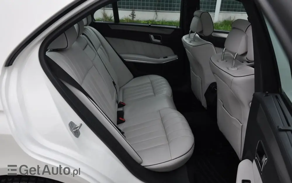 MERCEDES-BENZ Klasa E 350 BlueTEC 4-Matic Avantgarde