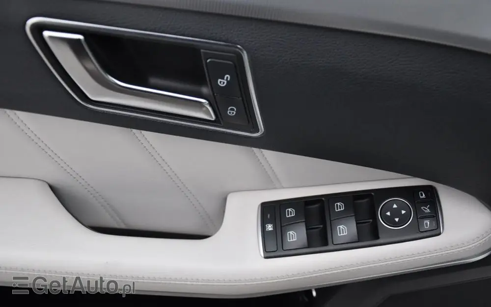 MERCEDES-BENZ Klasa E 350 BlueTEC 4-Matic Avantgarde