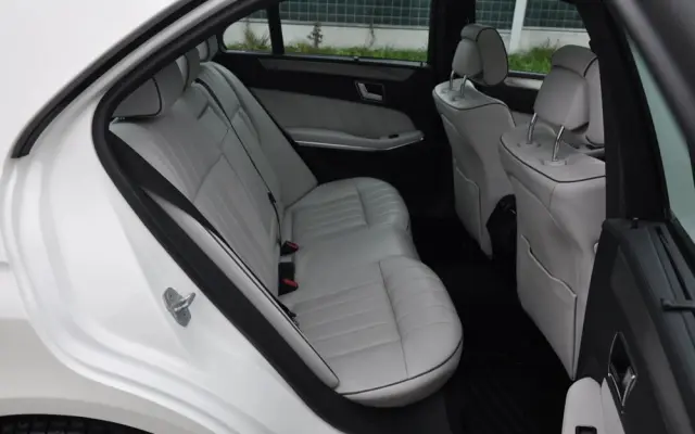 MERCEDES-BENZ Klasa E 350 BlueTEC 4-Matic Avantgarde