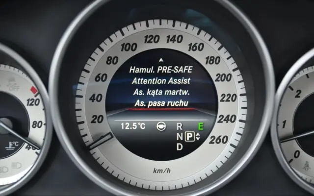 MERCEDES-BENZ Klasa E 350 BlueTEC 4-Matic Avantgarde