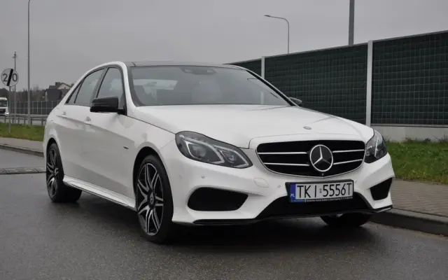 MERCEDES-BENZ Klasa E 350 BlueTEC 4-Matic Avantgarde