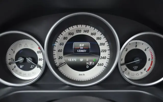 MERCEDES-BENZ Klasa E 350 BlueTEC 4-Matic Avantgarde