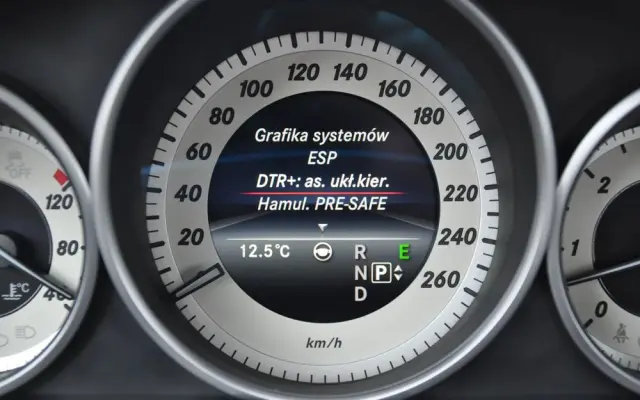 MERCEDES-BENZ Klasa E 350 BlueTEC 4-Matic Avantgarde