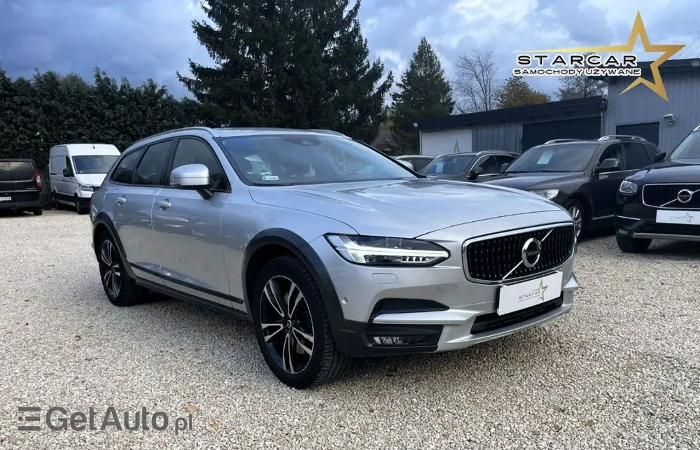 VOLVO V90 Cross Country 