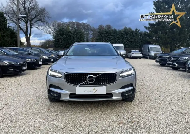 VOLVO V90 Cross Country 