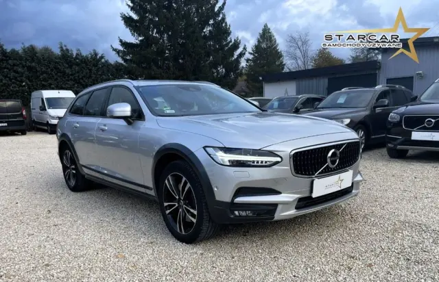 VOLVO V90 Cross Country 