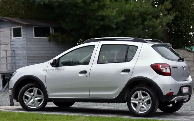 DACIA Sandero Stepway DCi 90 (S&S) Essential