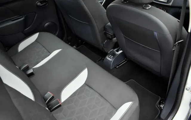 DACIA Sandero Stepway DCi 90 (S&S) Essential