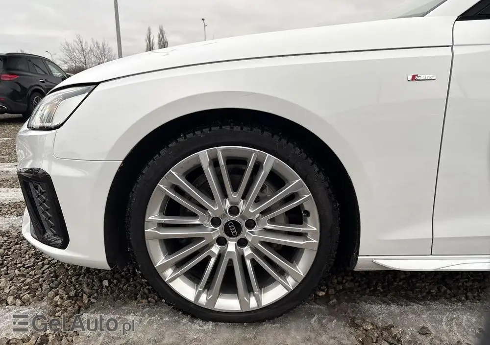 AUDI A4 Limousine 40 TFSI mHEV Quattro S tronic