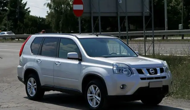 NISSAN X-Trail 