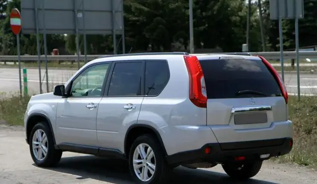 NISSAN X-Trail 