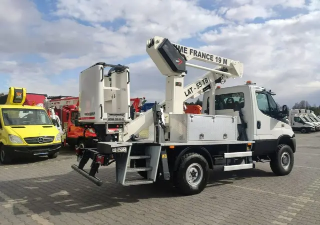 IVECO Daily 55S17W 4x4 Zwyżka 19m Versalift Lat 55 TB Time France 