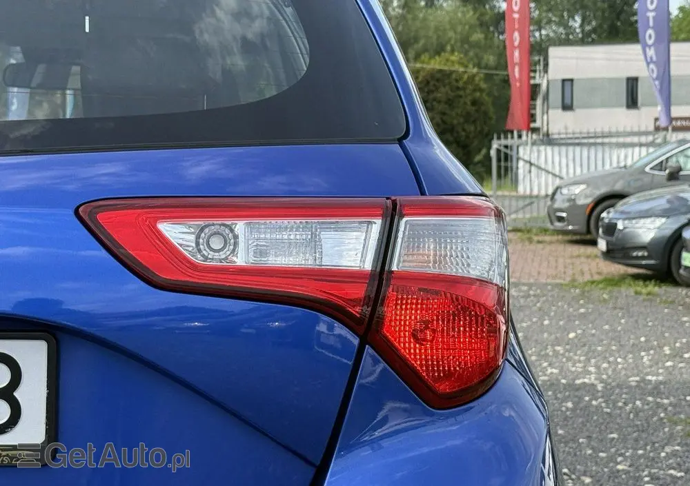 TOYOTA Yaris 1.5 Premium
