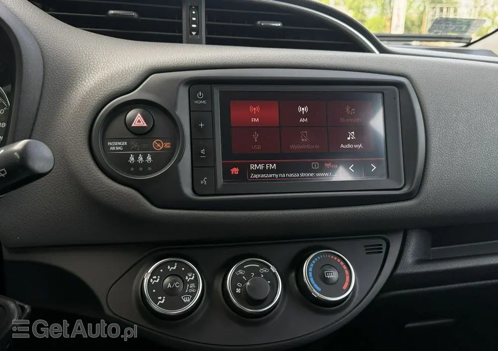 TOYOTA Yaris 1.5 Premium