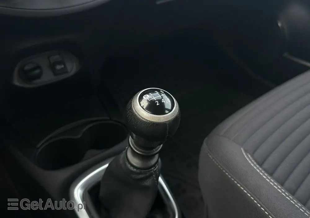 TOYOTA Yaris 1.5 Premium