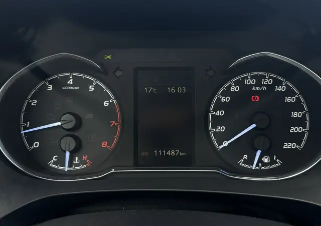 TOYOTA Yaris 1.5 Premium