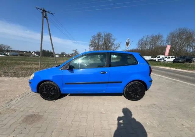 VOLKSWAGEN Polo 