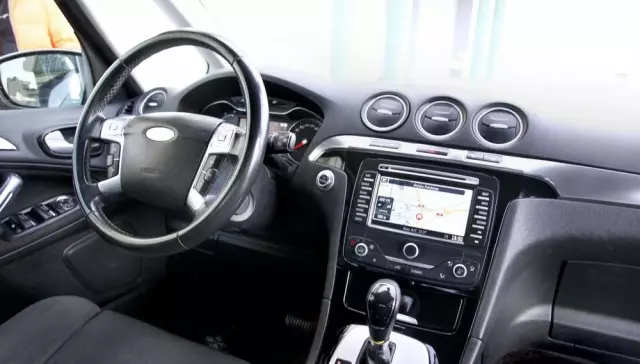 FORD Galaxy 2.0 TDCi Platinium X (Ghia)