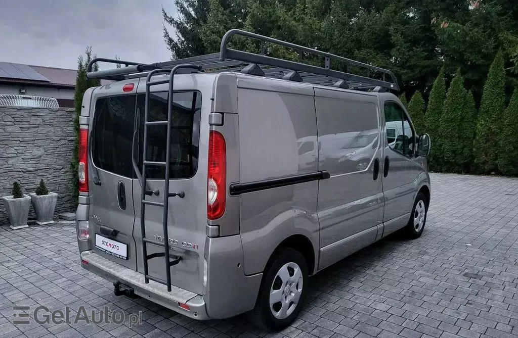 OPEL Vivaro 
