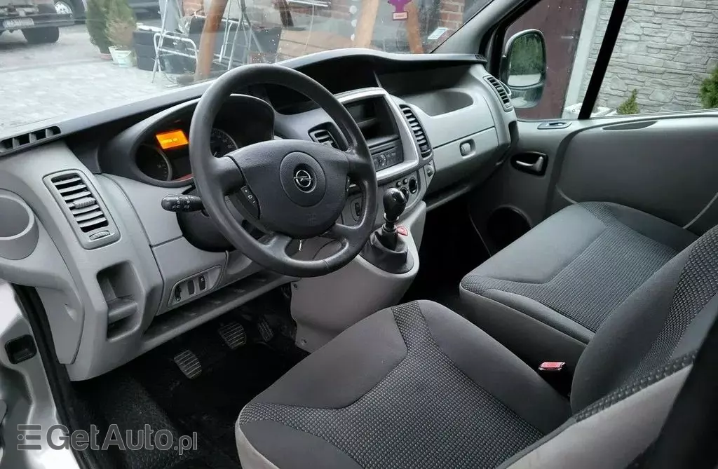 OPEL Vivaro 
