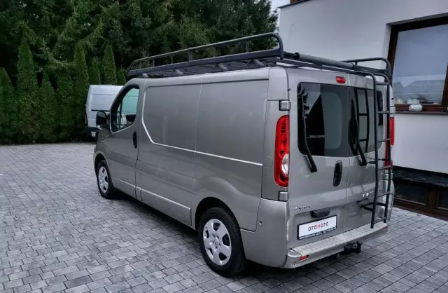 OPEL Vivaro 