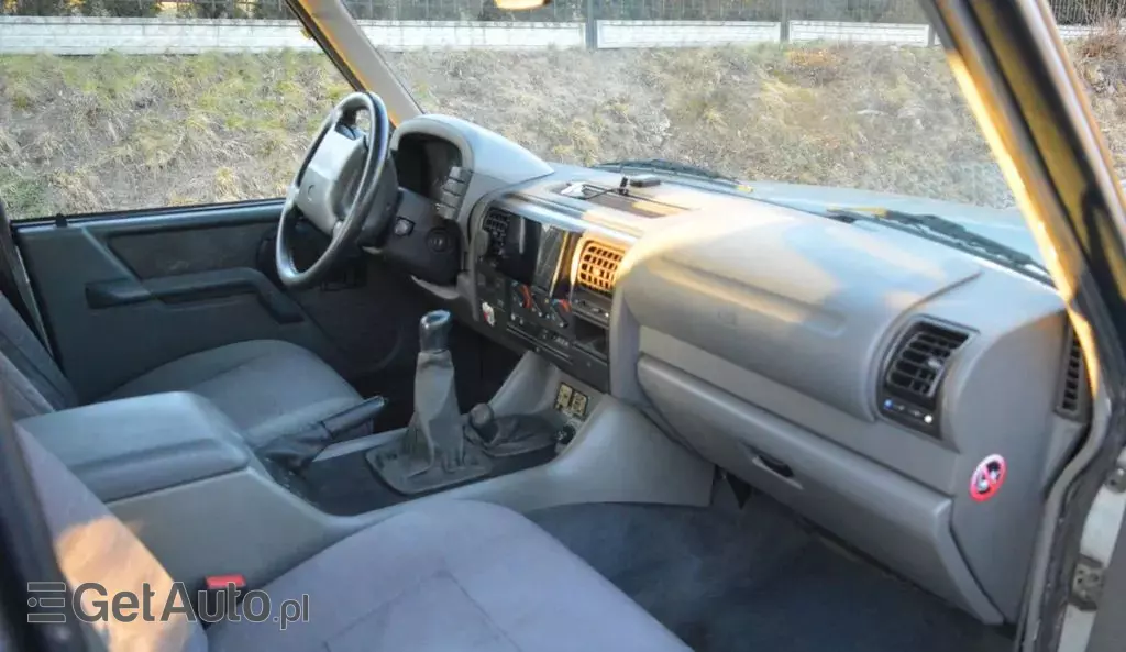 LAND ROVER Discovery 