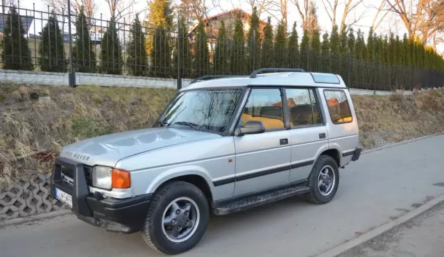 LAND ROVER Discovery 